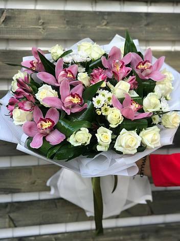 Букет цветов из: Розы и Хризантемы в Верховье