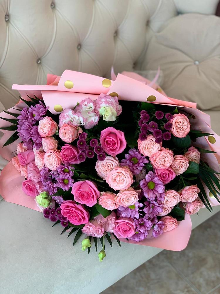 Букет цветов из: Хризантемы, Розы и Лизиантусы в Верховье