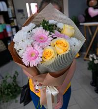 Букет цветов из:  Герберы, Розы и Хризантемы в Верховье