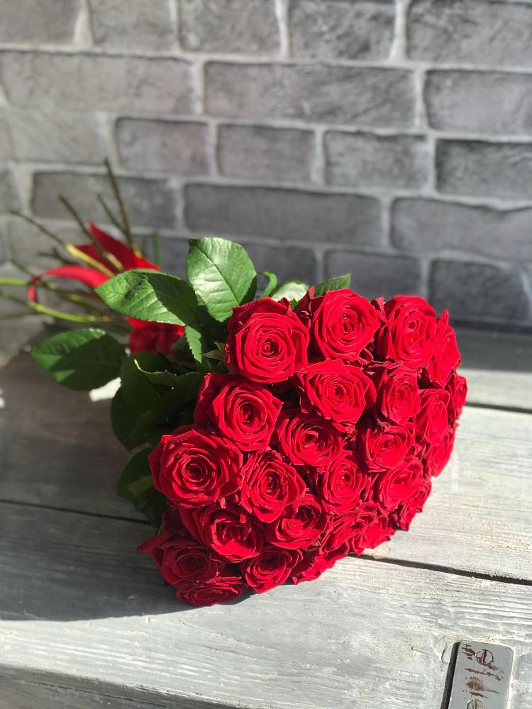 Букет Красные розы Фридом в Верховье