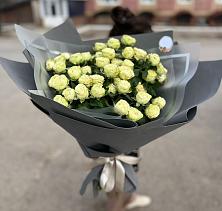 Букет Белые кустовые розы Солинеро в Верховье