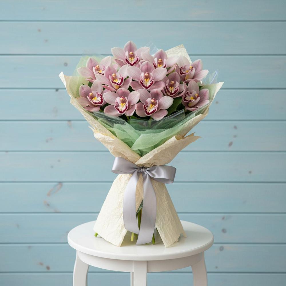 Букет цветов из: Орхидеи и Розы в Верховье