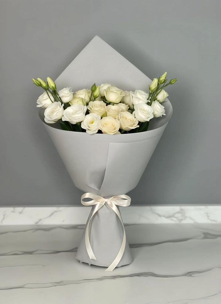 Букет цветов из: Розы и Лизиантусы в Верховье