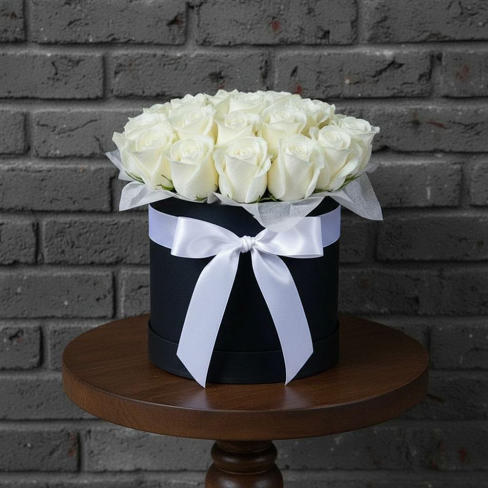 Цветочная композиция из Розы в шляпной коробке в Верховье