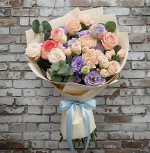 Букет цветов из:  Розы, Лизиантусы и Гвоздики #REPLACE_PRED# Верховье