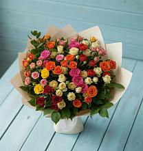 Букет Микс из разноцветных кустовых роз в Верховье