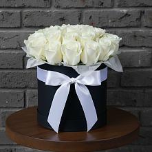 Цветочная композиция из Розы в шляпной коробке в Верховье